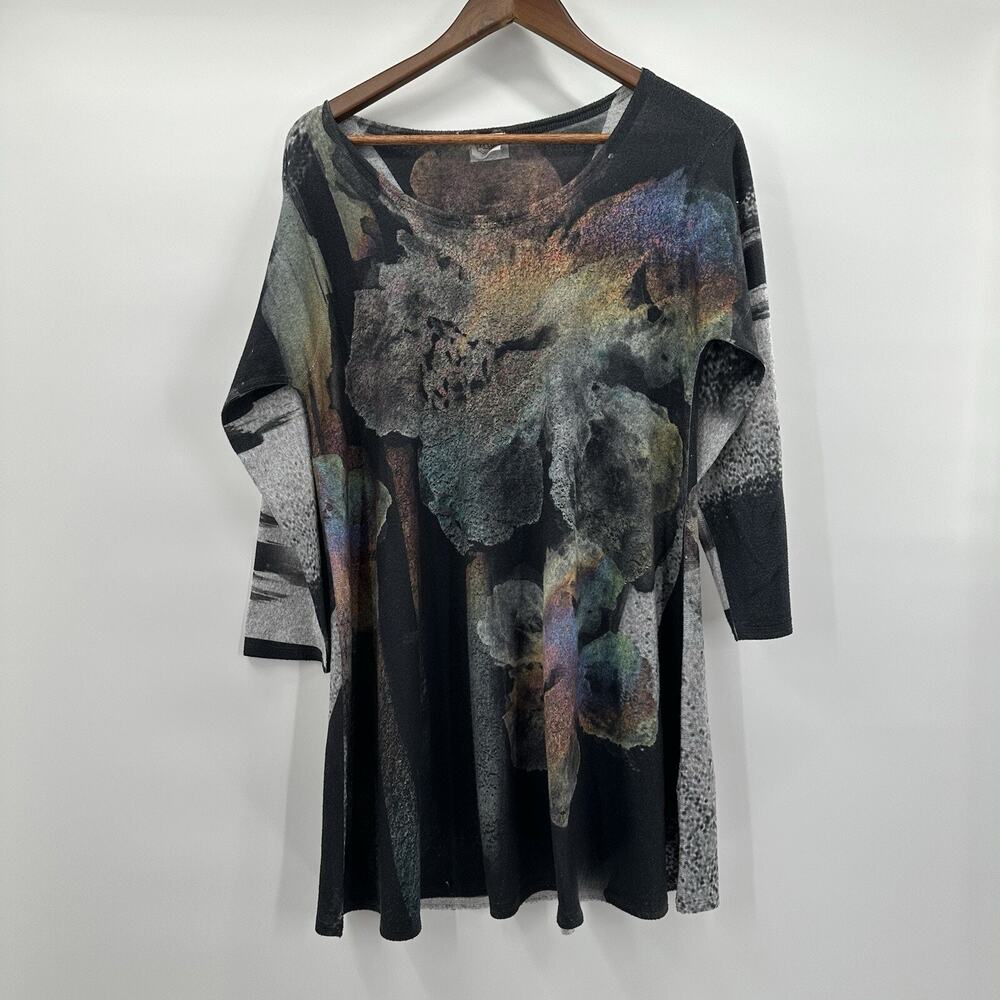 Et Lois Top Shirt Womens Small Multicolor Floral Art Brushed Knit Boxy Oversized